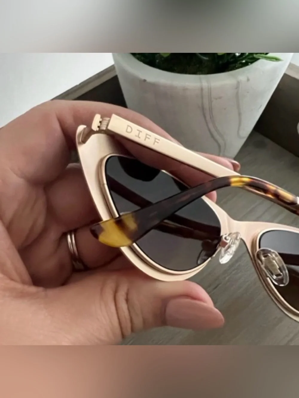 Diff Eyewear Rae sunglasses ✨ - Picture 2 of 4